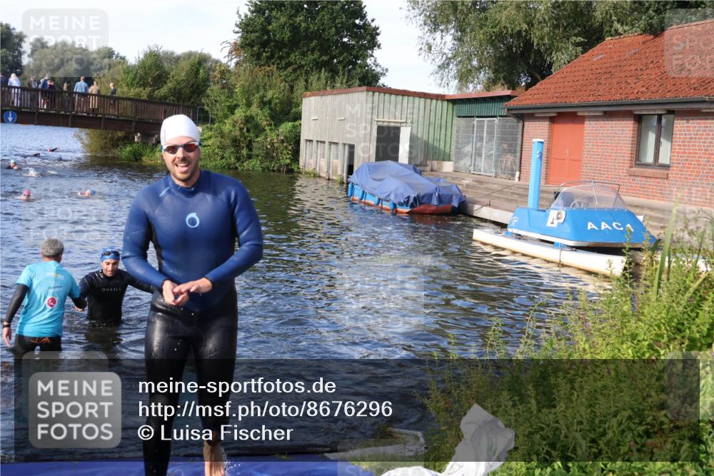 31.08.2025 - Elbe Triathlon Hamburg Luisa Fischer http://msf.ph/oto/8676296 31.08.2025 09:06:29 Schwimmen 530, 537 meine-sportfotos.de