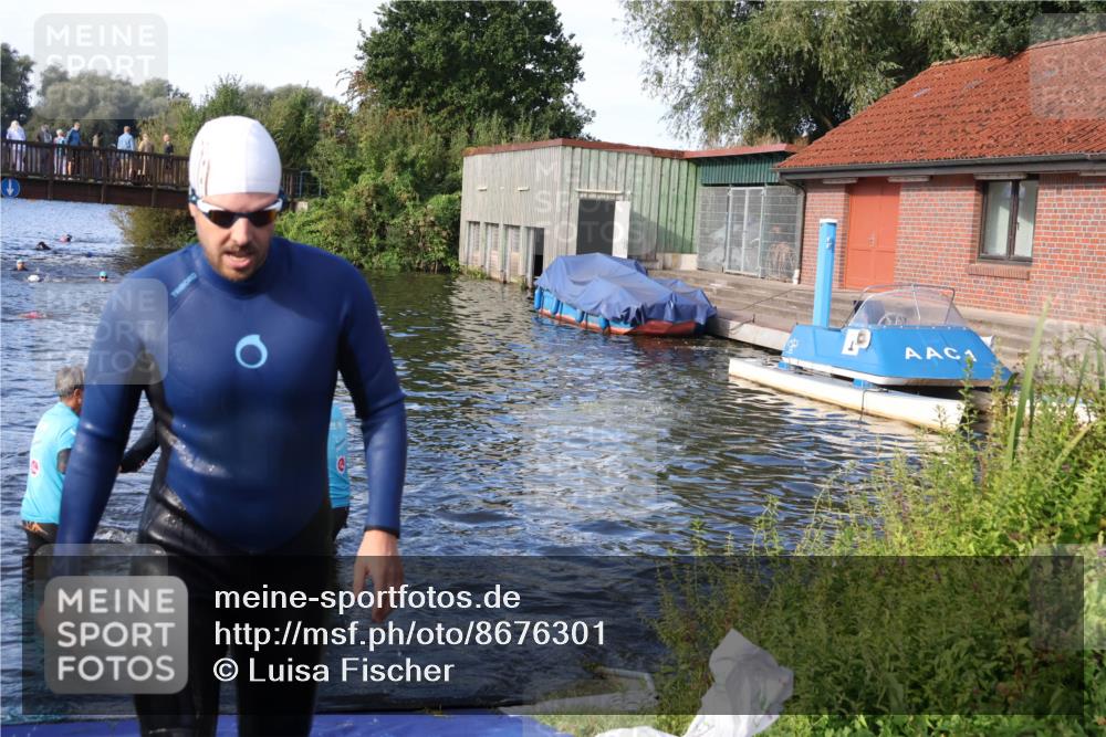 31.08.2025 - Elbe Triathlon Hamburg Luisa Fischer http://msf.ph/oto/8676301 31.08.2025 09:06:30 Schwimmen 530, 537 meine-sportfotos.de