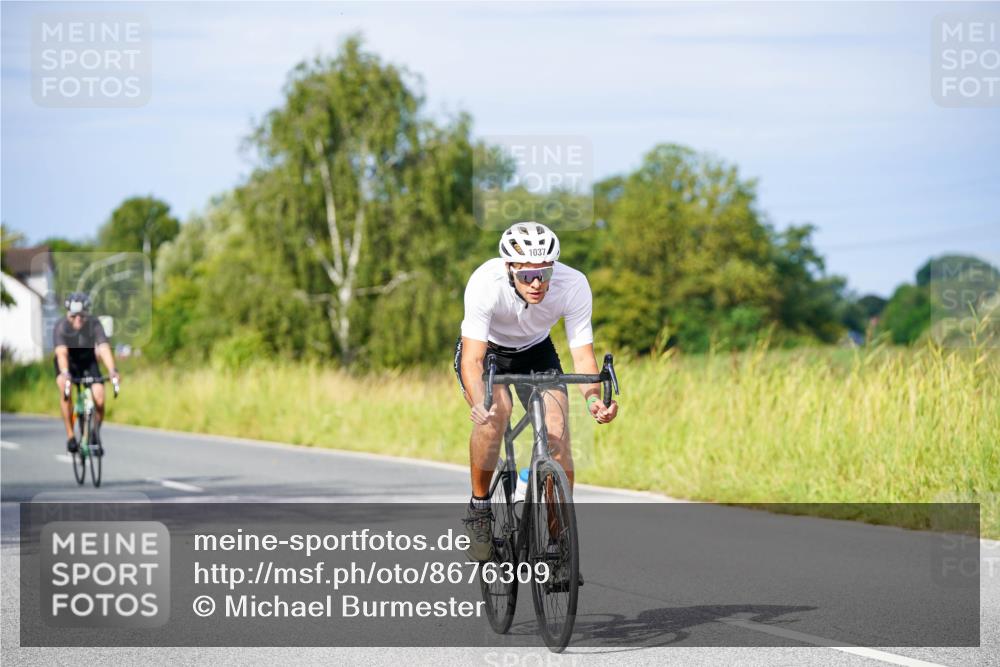 31.08.2025 - Elbe Triathlon Hamburg Michael Burmester http://msf.ph/oto/8676309 31.08.2025 10:23:29 Radfahren 399, 812, 1037, 1088, 1093 meine-sportfotos.de
