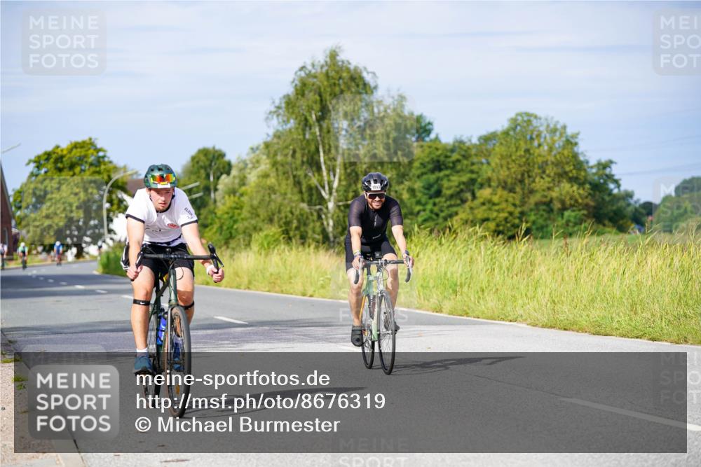 31.08.2025 - Elbe Triathlon Hamburg Michael Burmester http://msf.ph/oto/8676319 31.08.2025 10:23:31 Radfahren 399, 812, 1037, 1093 meine-sportfotos.de