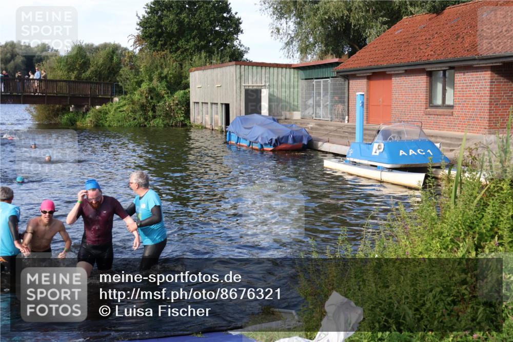31.08.2025 - Elbe Triathlon Hamburg Luisa Fischer http://msf.ph/oto/8676321 31.08.2025 09:06:58 Schwimmen 391, 508, 526 meine-sportfotos.de