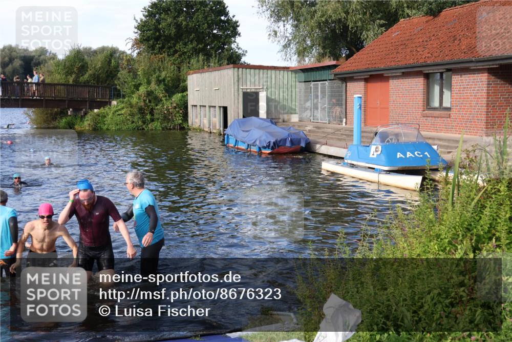 31.08.2025 - Elbe Triathlon Hamburg Luisa Fischer http://msf.ph/oto/8676323 31.08.2025 09:06:58 Schwimmen 391, 508, 526 meine-sportfotos.de