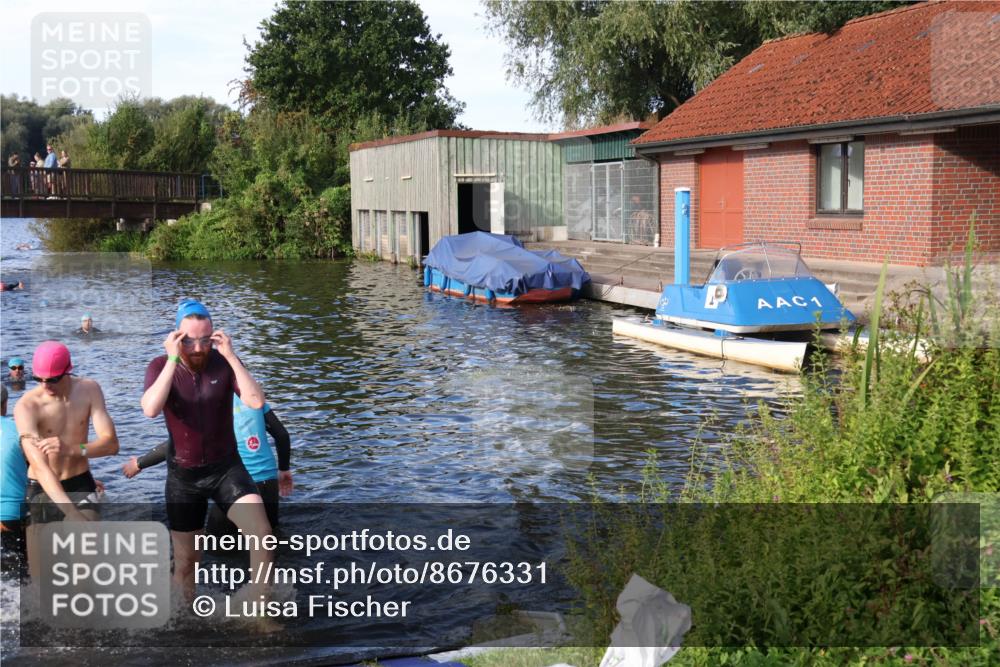 31.08.2025 - Elbe Triathlon Hamburg Luisa Fischer http://msf.ph/oto/8676331 31.08.2025 09:06:59 Schwimmen 391, 508, 526 meine-sportfotos.de