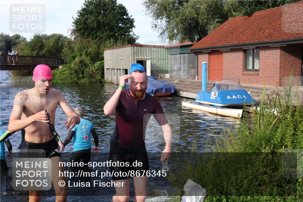 31.08.2025 - Elbe Triathlon Hamburg Luisa Fischer http://msf.ph/oto/8676345 31.08.2025 09:07:02 Schwimmen 391, 508, 526 meine-sportfotos.de