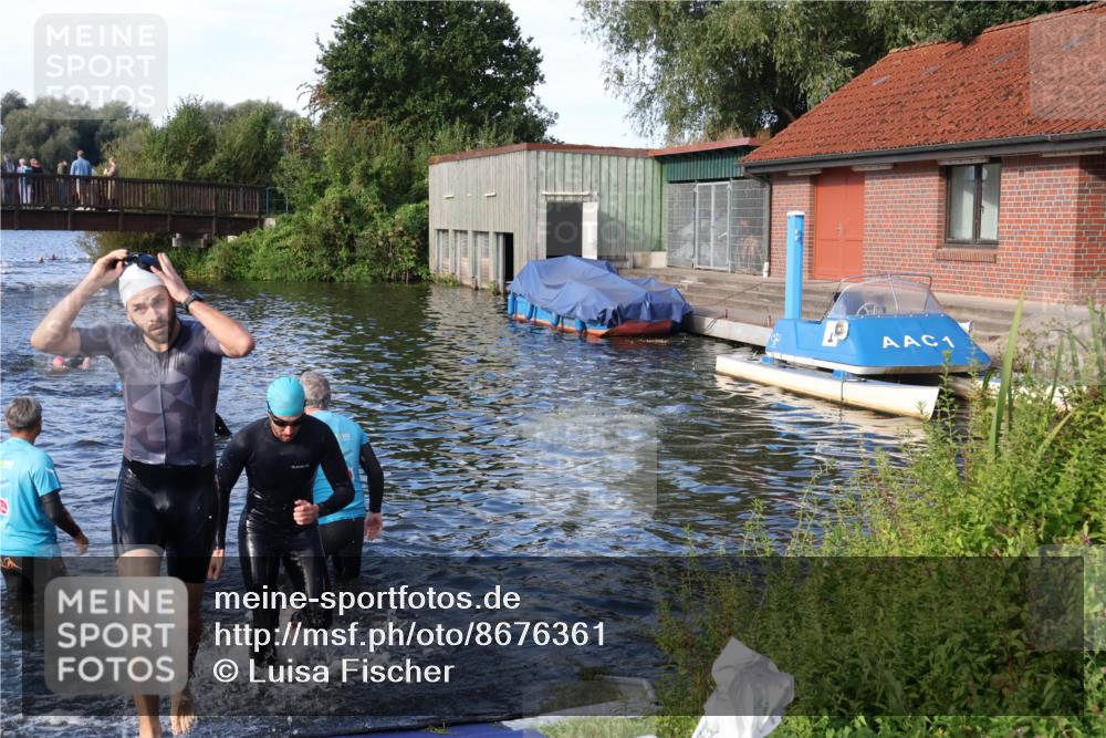 31.08.2025 - Elbe Triathlon Hamburg Luisa Fischer http://msf.ph/oto/8676361 31.08.2025 09:07:16 Schwimmen 482, 510 meine-sportfotos.de