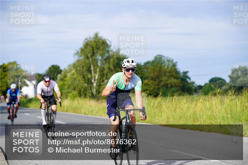 31.08.2025 - Elbe Triathlon Hamburg Michael Burmester http://msf.ph/oto/8676362 31.08.2025 10:23:46 Radfahren 818, 945, 1065, 1091, 1095, 1109 meine-sportfotos.de