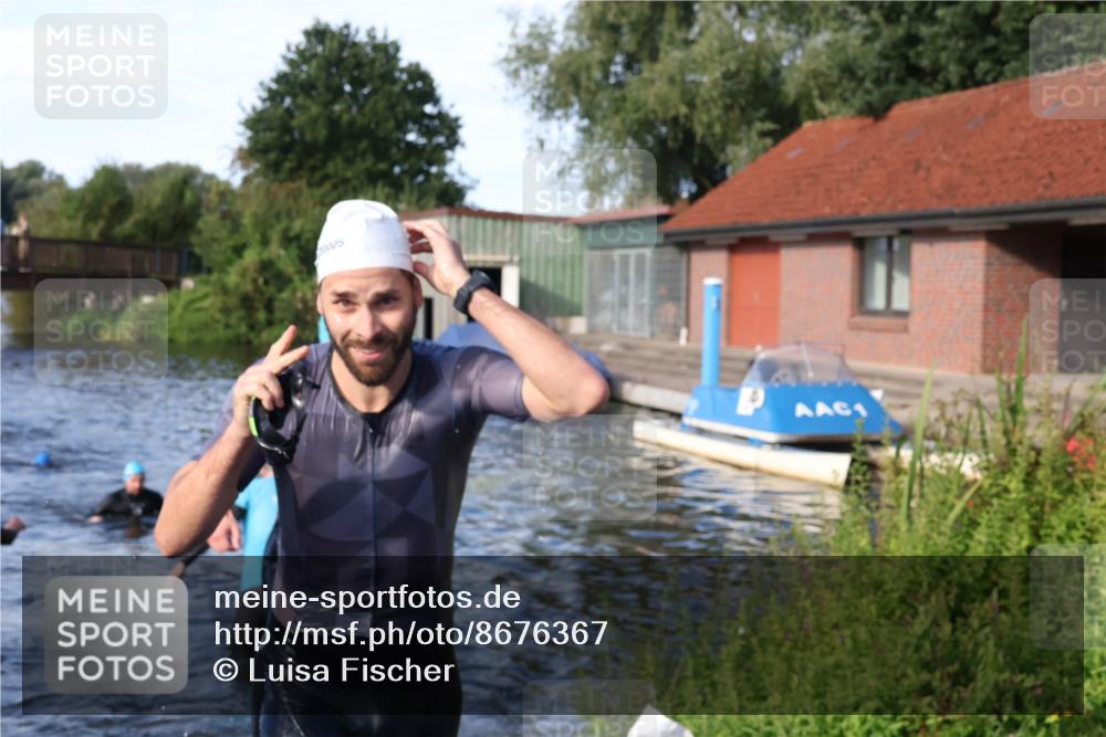 31.08.2025 - Elbe Triathlon Hamburg Luisa Fischer http://msf.ph/oto/8676367 31.08.2025 09:07:17 Schwimmen 482, 510 meine-sportfotos.de