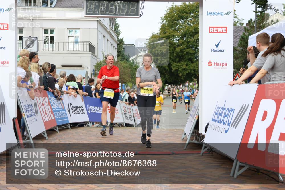 31.08.2025 - 21. Blankeneser Heldenlauf Strokosch-Dieckow http://msf.ph/oto/8676368 31.08.2025 10:28:32 Ziel 2249, 2173, 2727 meine-sportfotos.de