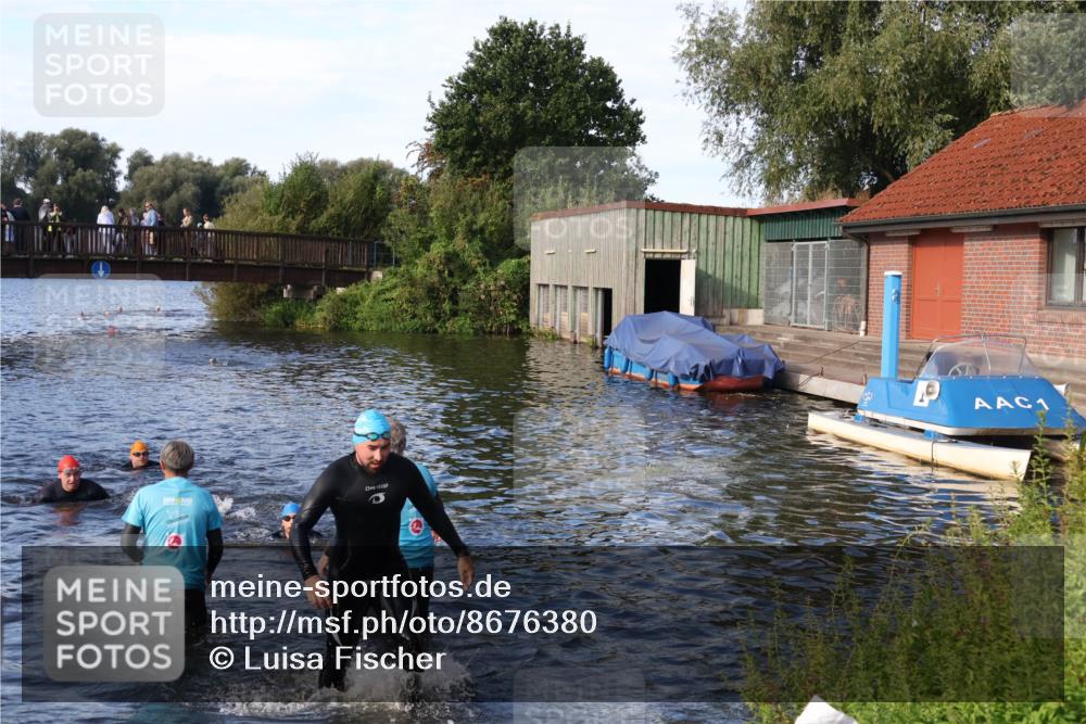 31.08.2025 - Elbe Triathlon Hamburg Luisa Fischer http://msf.ph/oto/8676380 31.08.2025 09:07:26 Schwimmen 388, 405, 618 meine-sportfotos.de