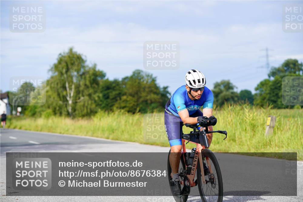 31.08.2025 - Elbe Triathlon Hamburg Michael Burmester http://msf.ph/oto/8676384 31.08.2025 10:23:48 Radfahren 704, 818, 945, 1091, 1095, 1109 meine-sportfotos.de