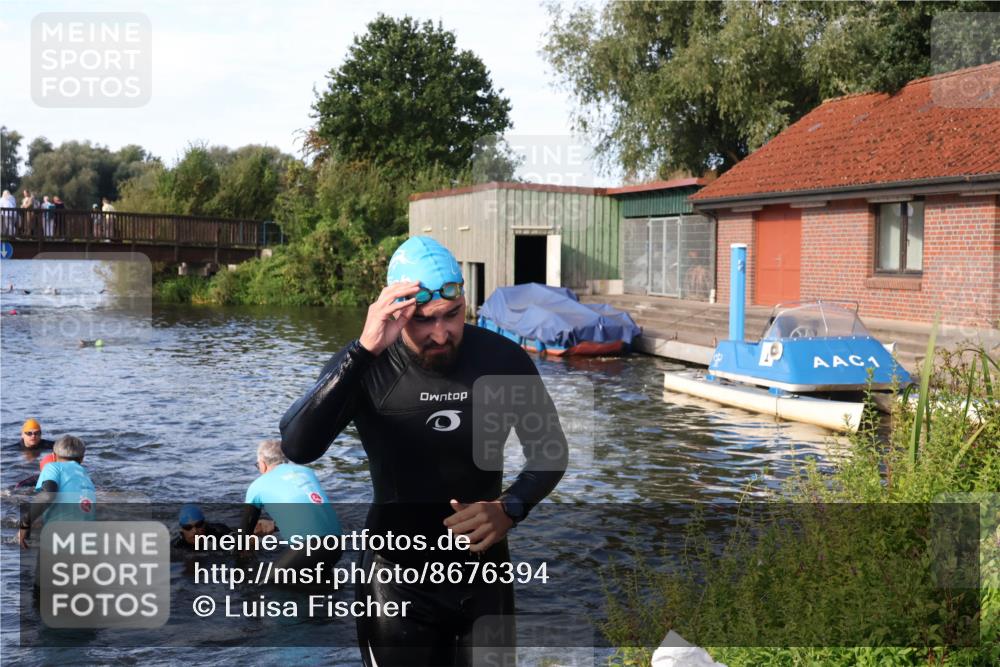 31.08.2025 - Elbe Triathlon Hamburg Luisa Fischer http://msf.ph/oto/8676394 31.08.2025 09:07:29 Schwimmen 388, 402, 405, 618 meine-sportfotos.de