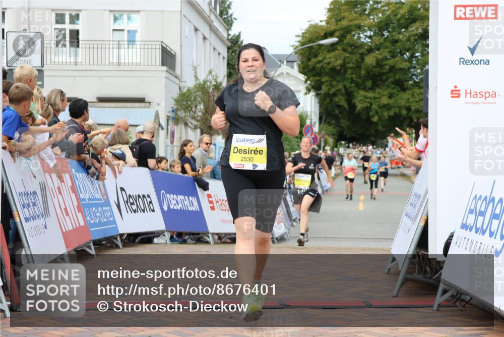 31.08.2025 - 21. Blankeneser Heldenlauf Strokosch-Dieckow http://msf.ph/oto/8676401 31.08.2025 10:33:48 Ziel 2635, 2634, 2530, 2534 meine-sportfotos.de
