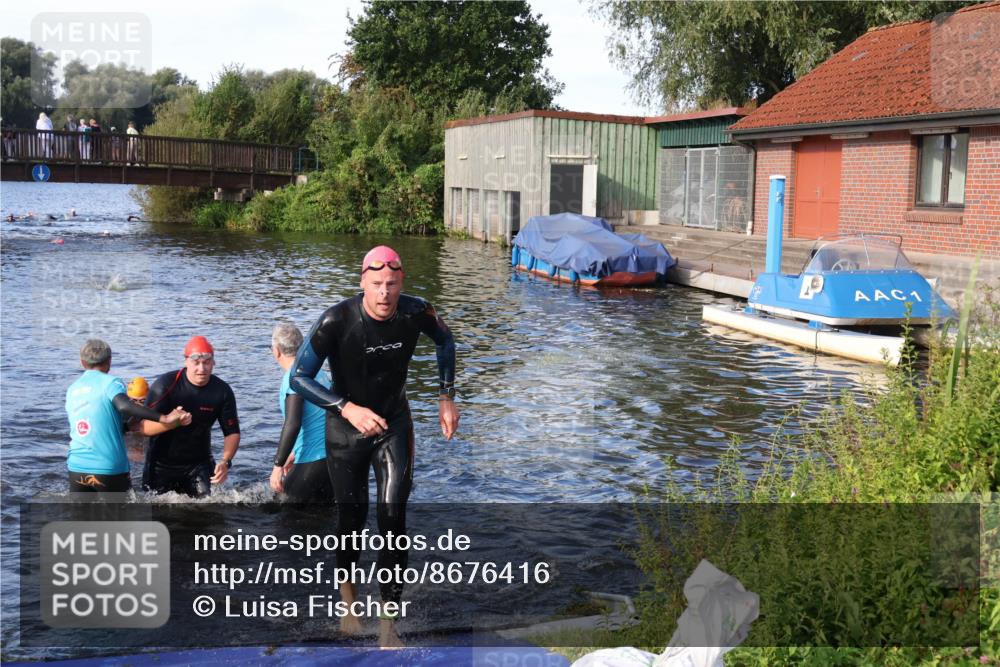 31.08.2025 - Elbe Triathlon Hamburg Luisa Fischer http://msf.ph/oto/8676416 31.08.2025 09:07:35 Schwimmen 402, 405, 487, 618 meine-sportfotos.de