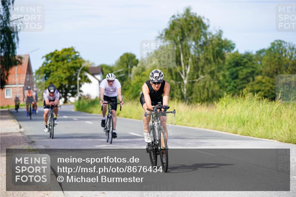 31.08.2025 - Elbe Triathlon Hamburg Michael Burmester http://msf.ph/oto/8676434 31.08.2025 10:24:01 Radfahren 741, 752, 761, 926, 961, 1158 meine-sportfotos.de