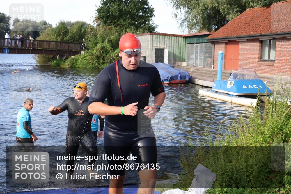 31.08.2025 - Elbe Triathlon Hamburg Luisa Fischer http://msf.ph/oto/8676435 31.08.2025 09:07:40 Schwimmen 402, 487 meine-sportfotos.de