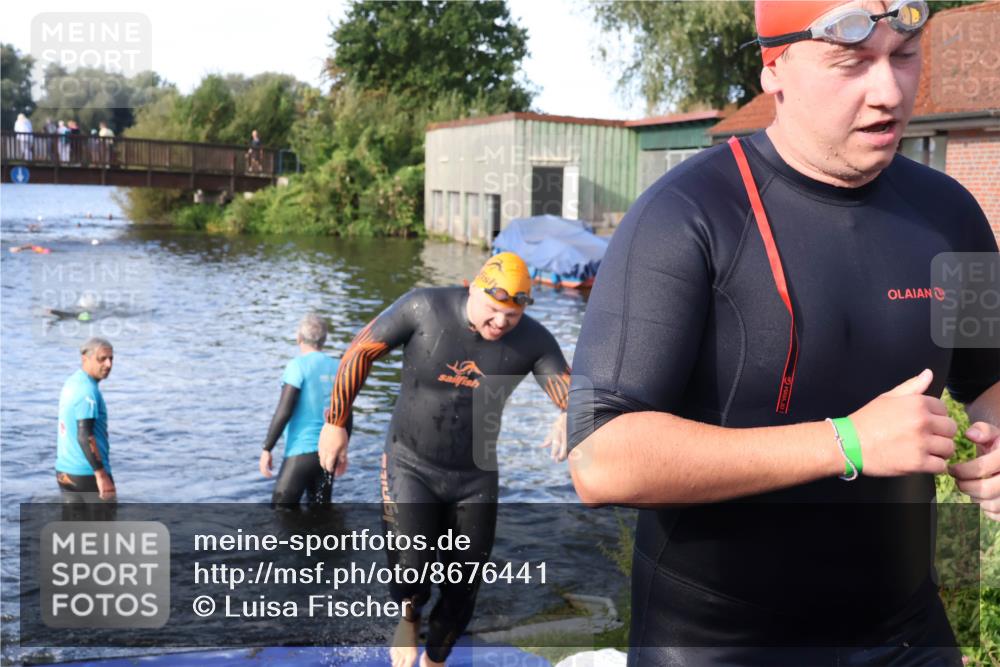 31.08.2025 - Elbe Triathlon Hamburg Luisa Fischer http://msf.ph/oto/8676441 31.08.2025 09:07:41 Schwimmen 402, 487 meine-sportfotos.de