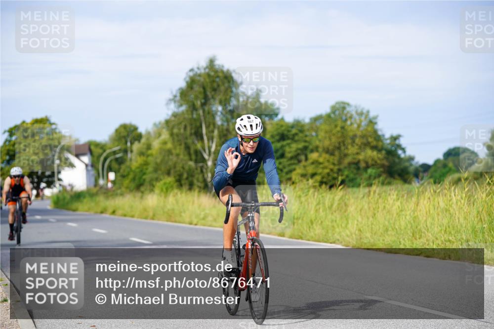 31.08.2025 - Elbe Triathlon Hamburg Michael Burmester http://msf.ph/oto/8676471 31.08.2025 10:24:09 Radfahren 761, 962, 997, 1018, 1076, 1158 meine-sportfotos.de
