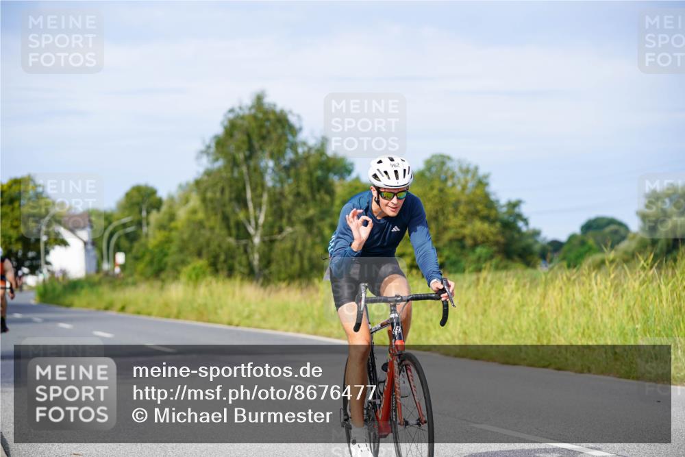 31.08.2025 - Elbe Triathlon Hamburg Michael Burmester http://msf.ph/oto/8676477 31.08.2025 10:24:09 Radfahren 761, 962, 997, 1018, 1076, 1158 meine-sportfotos.de