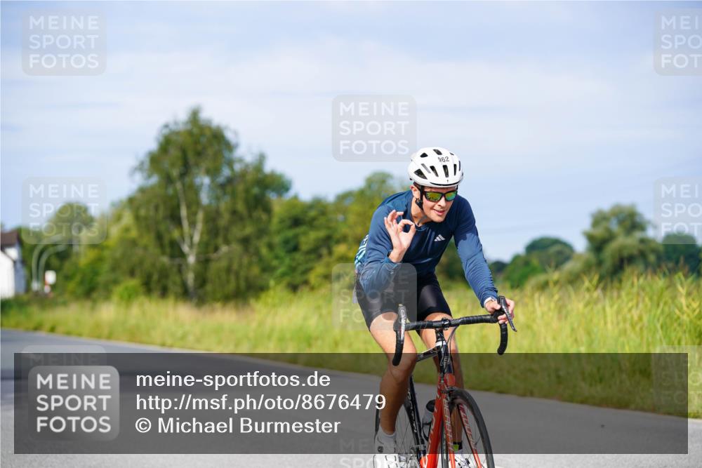 31.08.2025 - Elbe Triathlon Hamburg Michael Burmester http://msf.ph/oto/8676479 31.08.2025 10:24:09 Radfahren 761, 962, 997, 1018, 1076, 1158 meine-sportfotos.de