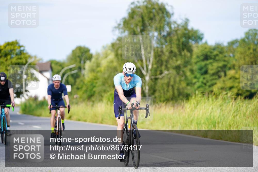 31.08.2025 - Elbe Triathlon Hamburg Michael Burmester http://msf.ph/oto/8676497 31.08.2025 10:24:14 Radfahren 975, 997, 1018, 1047, 1076 meine-sportfotos.de