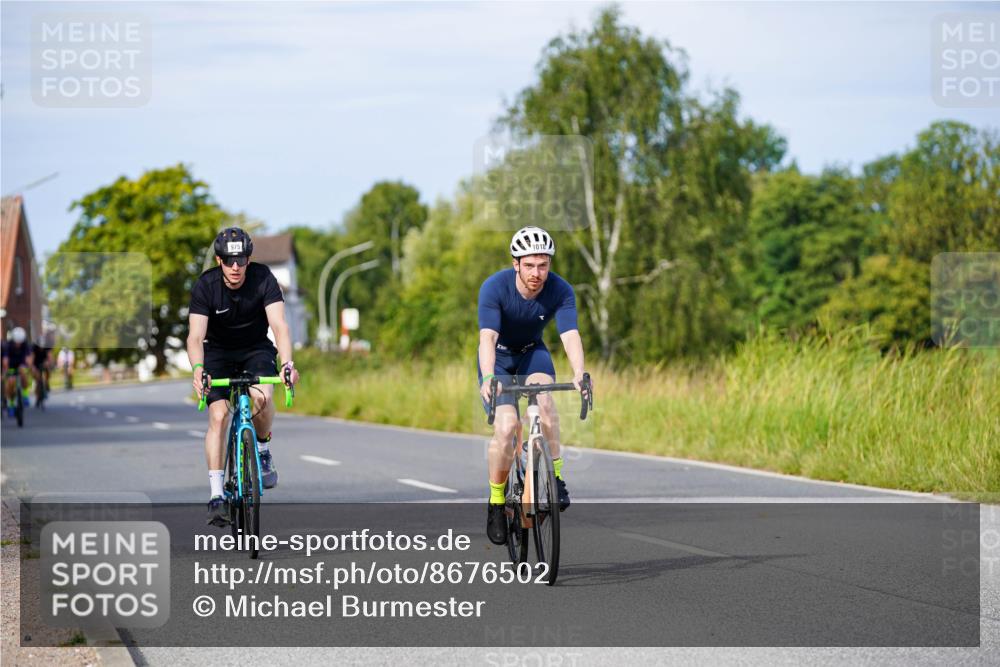 31.08.2025 - Elbe Triathlon Hamburg Michael Burmester http://msf.ph/oto/8676502 31.08.2025 10:24:15 Radfahren 975, 997, 1018, 1047, 1076 meine-sportfotos.de