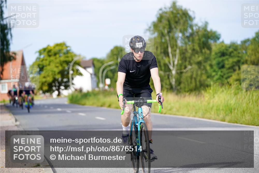 31.08.2025 - Elbe Triathlon Hamburg Michael Burmester http://msf.ph/oto/8676514 31.08.2025 10:24:16 Radfahren 975, 1018, 1047, 1076 meine-sportfotos.de