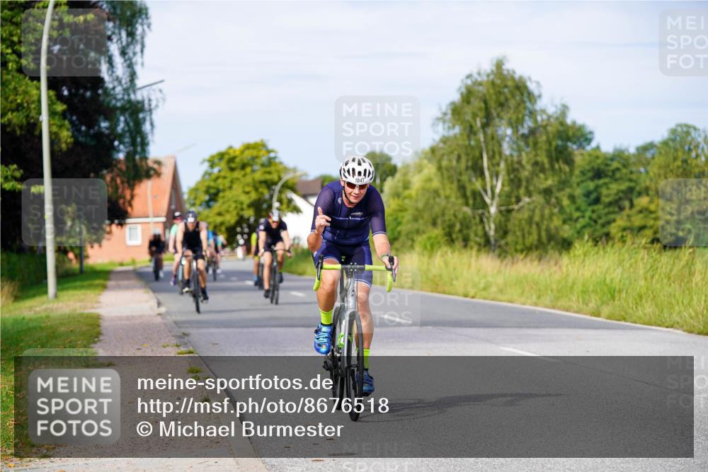 31.08.2025 - Elbe Triathlon Hamburg Michael Burmester http://msf.ph/oto/8676518 31.08.2025 10:24:21 Radfahren 703, 943, 972, 1028, 1047, 1074, 1083 meine-sportfotos.de