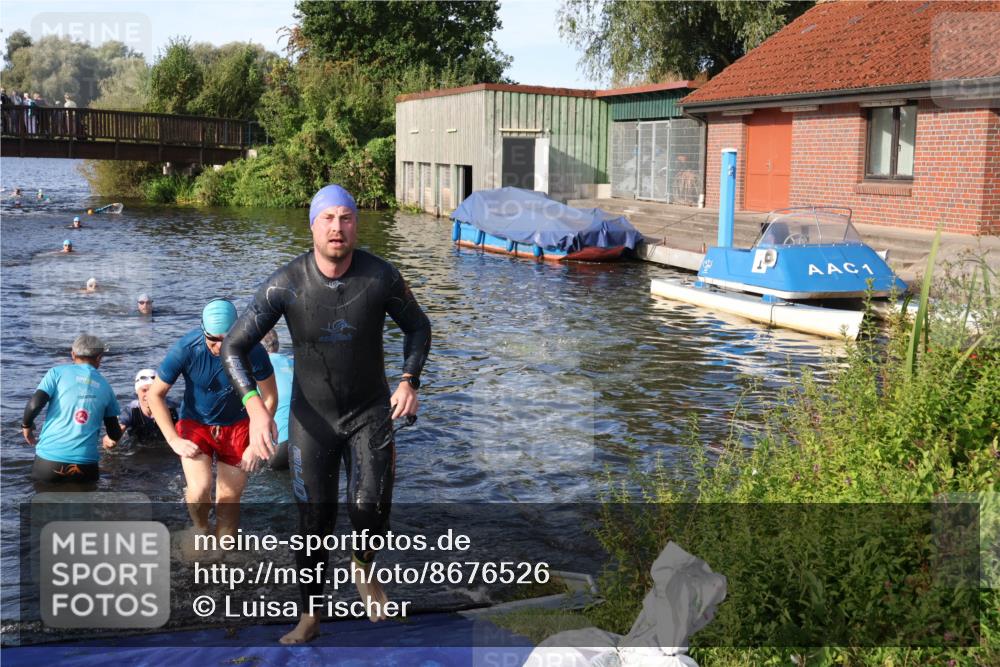 31.08.2025 - Elbe Triathlon Hamburg Luisa Fischer http://msf.ph/oto/8676526 31.08.2025 09:08:57 Schwimmen 422, 472, 497, 521, 925 meine-sportfotos.de
