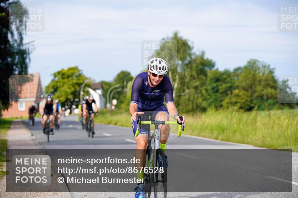 31.08.2025 - Elbe Triathlon Hamburg Michael Burmester http://msf.ph/oto/8676528 31.08.2025 10:24:21 Radfahren 703, 943, 972, 1028, 1047, 1074, 1083 meine-sportfotos.de
