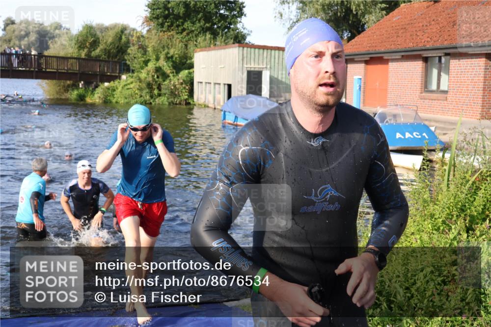 31.08.2025 - Elbe Triathlon Hamburg Luisa Fischer http://msf.ph/oto/8676534 31.08.2025 09:08:58 Schwimmen 418, 422, 472, 497, 521, 925 meine-sportfotos.de