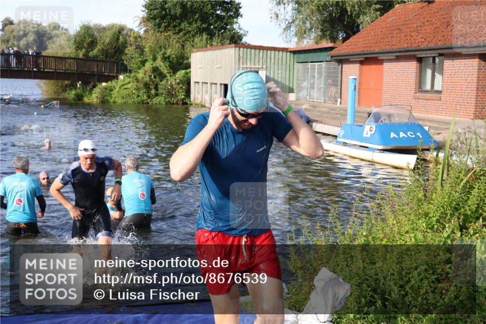 31.08.2025 - Elbe Triathlon Hamburg Luisa Fischer http://msf.ph/oto/8676539 31.08.2025 09:08:59 Schwimmen 418, 472, 497, 521, 925 meine-sportfotos.de