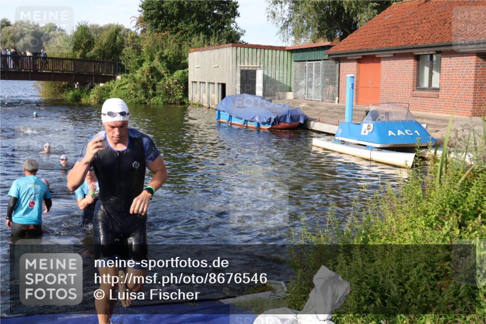 31.08.2025 - Elbe Triathlon Hamburg Luisa Fischer http://msf.ph/oto/8676546 31.08.2025 09:09:01 Schwimmen 418, 472, 497, 521, 925 meine-sportfotos.de