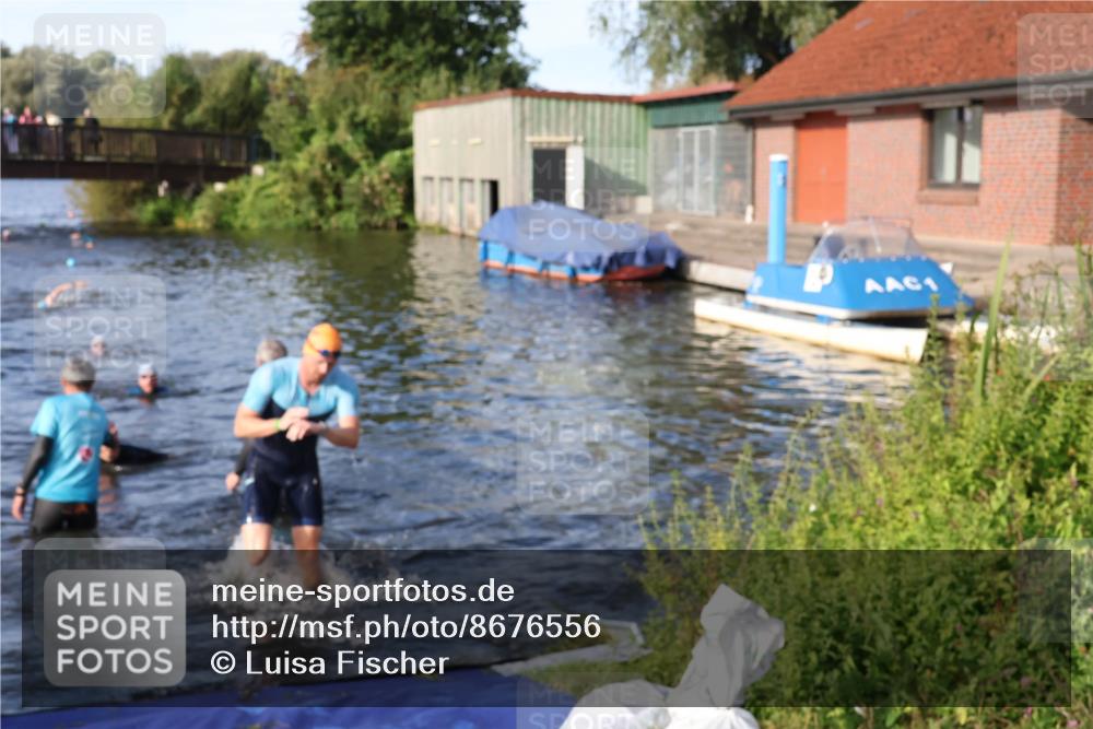 31.08.2025 - Elbe Triathlon Hamburg Luisa Fischer http://msf.ph/oto/8676556 31.08.2025 09:09:03 Schwimmen 418, 472, 925 meine-sportfotos.de