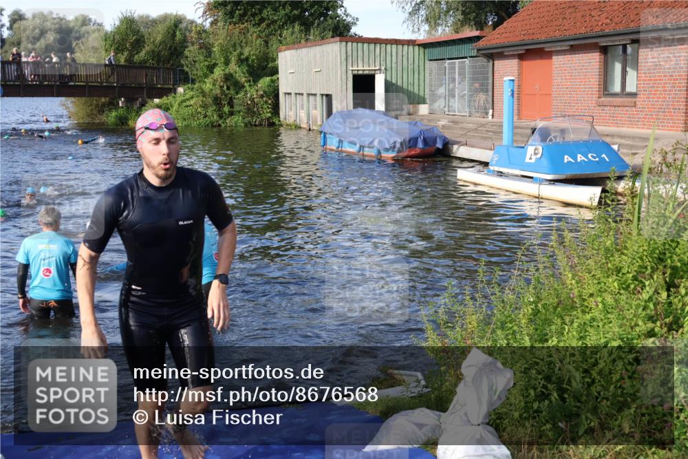 31.08.2025 - Elbe Triathlon Hamburg Luisa Fischer http://msf.ph/oto/8676568 31.08.2025 09:09:08 Schwimmen 418, 472, 511 meine-sportfotos.de