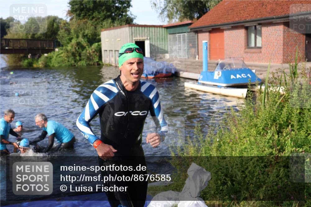 31.08.2025 - Elbe Triathlon Hamburg Luisa Fischer http://msf.ph/oto/8676585 31.08.2025 09:09:23 Schwimmen 406, 417, 546, 651 meine-sportfotos.de