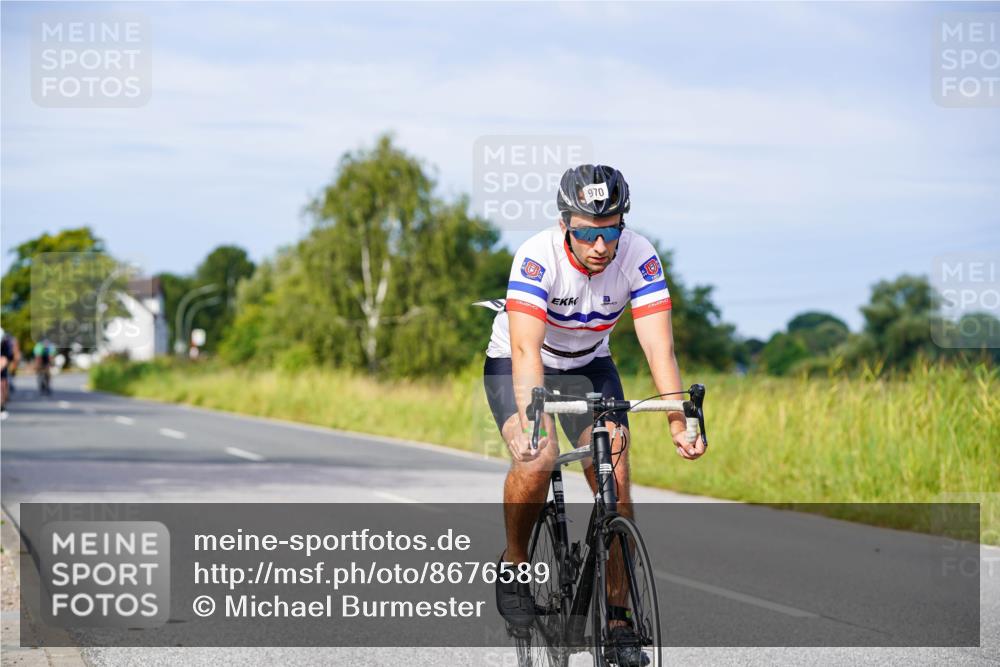 31.08.2025 - Elbe Triathlon Hamburg Michael Burmester http://msf.ph/oto/8676589 31.08.2025 10:24:32 Radfahren 847, 910, 970, 1092, 1099 meine-sportfotos.de