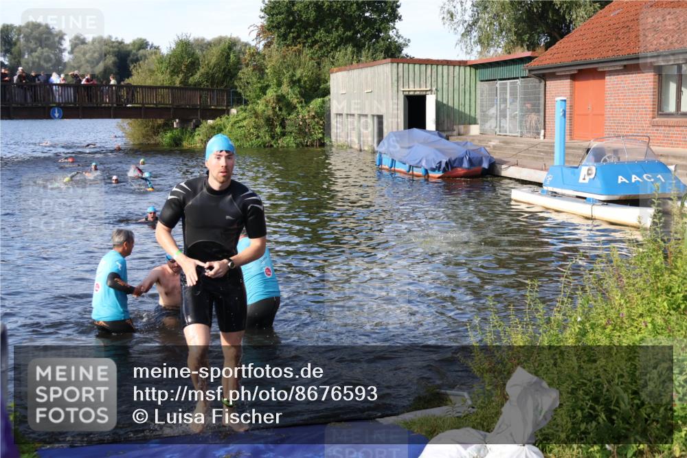 31.08.2025 - Elbe Triathlon Hamburg Luisa Fischer http://msf.ph/oto/8676593 31.08.2025 09:09:28 Schwimmen 406, 546 meine-sportfotos.de