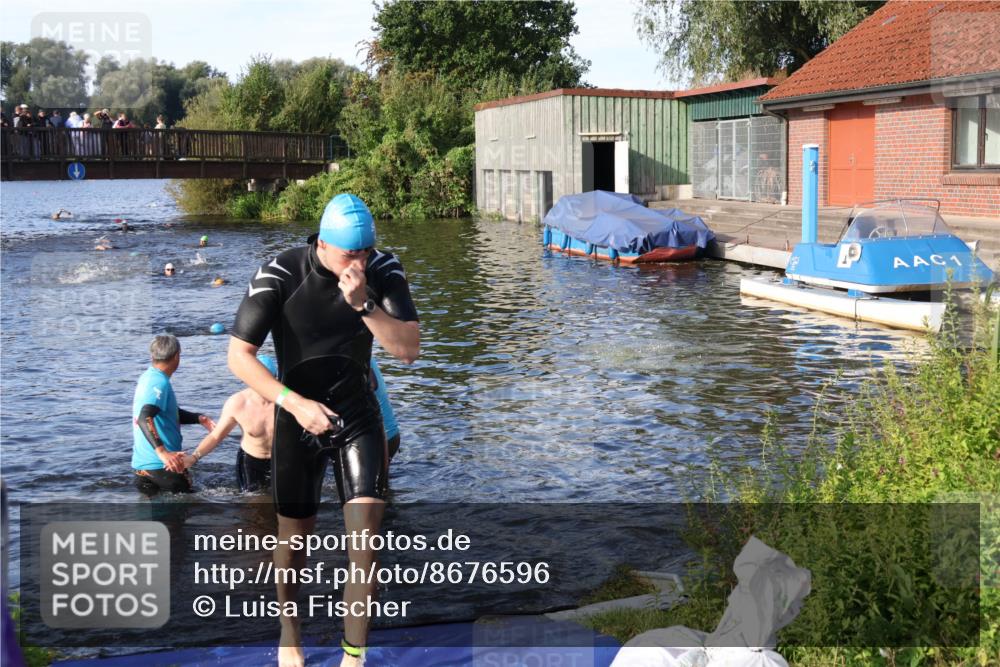 31.08.2025 - Elbe Triathlon Hamburg Luisa Fischer http://msf.ph/oto/8676596 31.08.2025 09:09:28 Schwimmen 406, 546 meine-sportfotos.de