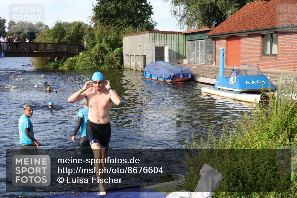 31.08.2025 - Elbe Triathlon Hamburg Luisa Fischer http://msf.ph/oto/8676604 31.08.2025 09:09:31 Schwimmen 406, 546 meine-sportfotos.de