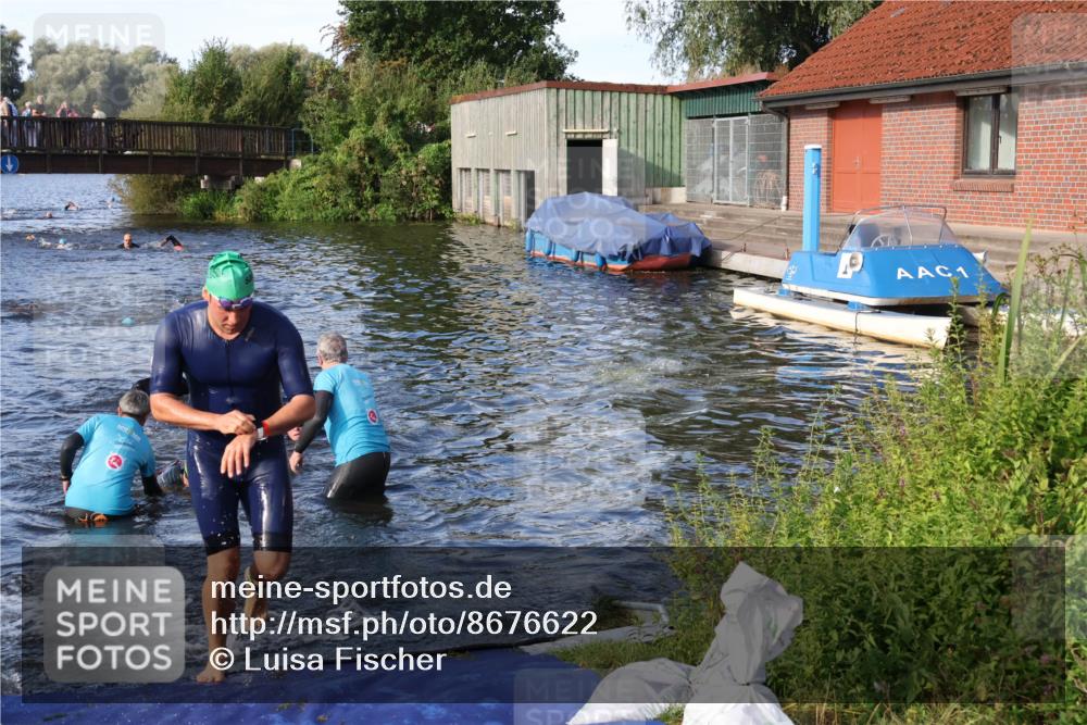 31.08.2025 - Elbe Triathlon Hamburg Luisa Fischer http://msf.ph/oto/8676622 31.08.2025 09:09:51 Schwimmen 481, 561, 589, 646 meine-sportfotos.de