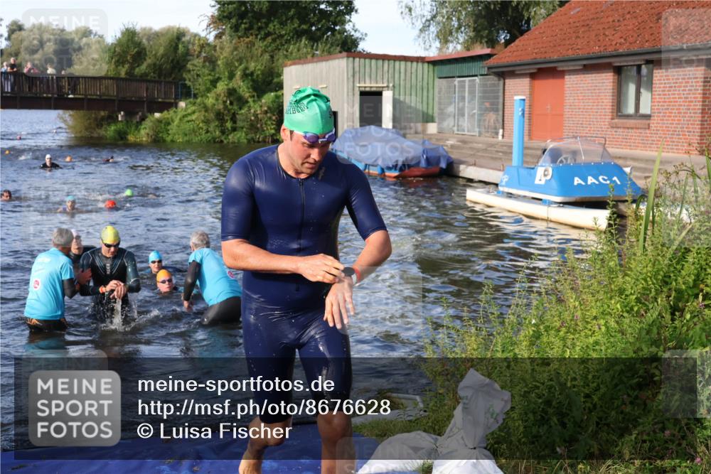 31.08.2025 - Elbe Triathlon Hamburg Luisa Fischer http://msf.ph/oto/8676628 31.08.2025 09:09:52 Schwimmen 459, 481, 561, 589, 646 meine-sportfotos.de