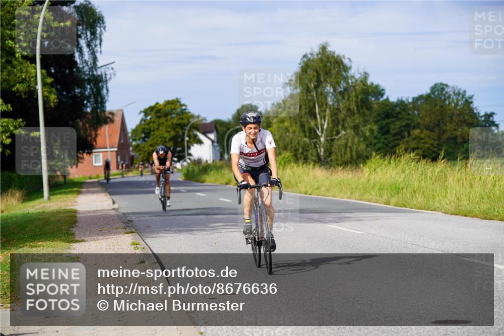 31.08.2025 - Elbe Triathlon Hamburg Michael Burmester http://msf.ph/oto/8676636 31.08.2025 10:24:45 Radfahren 594, 677, 863, 994, 1075 meine-sportfotos.de