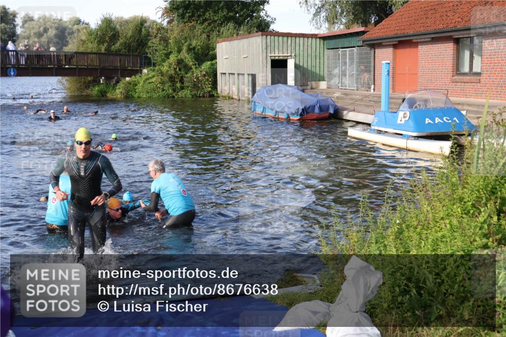 31.08.2025 - Elbe Triathlon Hamburg Luisa Fischer http://msf.ph/oto/8676638 31.08.2025 09:09:54 Schwimmen 459, 481, 561, 589, 646 meine-sportfotos.de