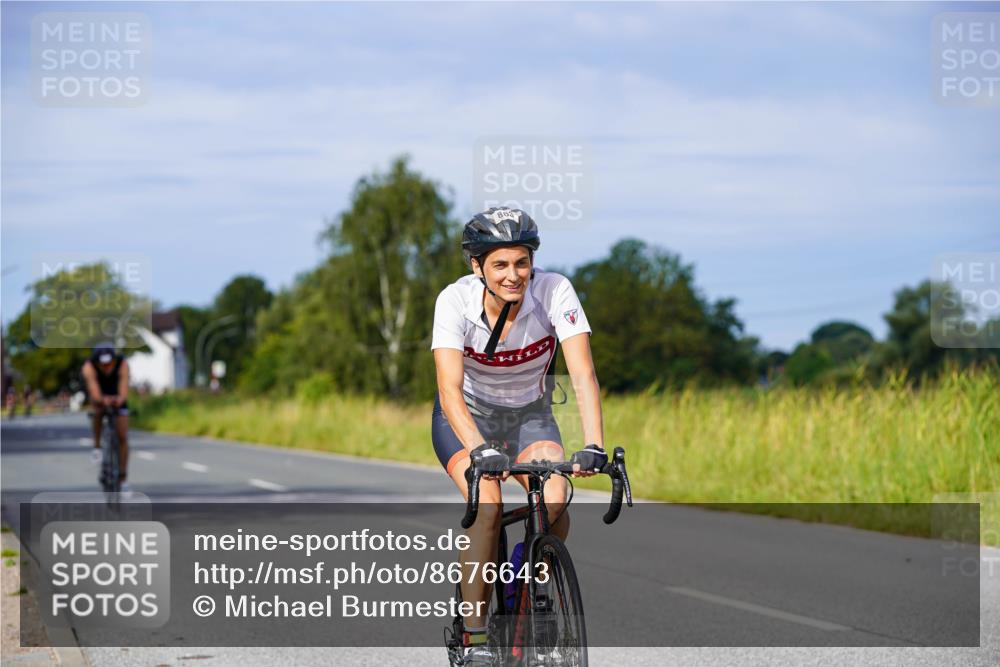 31.08.2025 - Elbe Triathlon Hamburg Michael Burmester http://msf.ph/oto/8676643 31.08.2025 10:24:46 Radfahren 677, 863, 994, 1075 meine-sportfotos.de