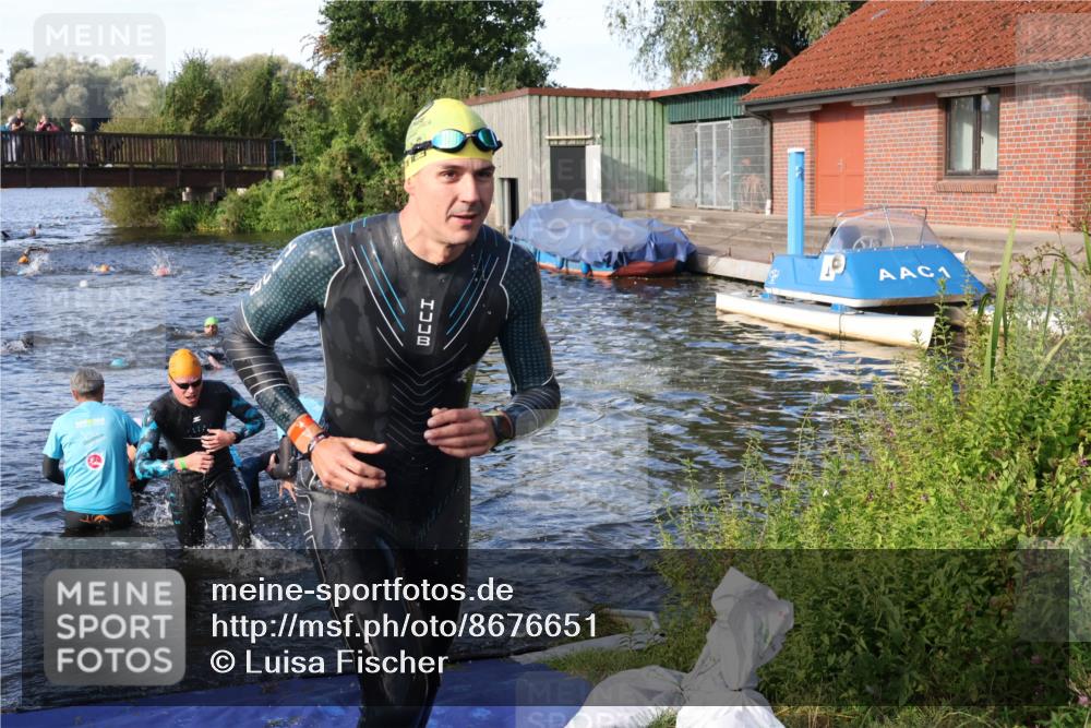 31.08.2025 - Elbe Triathlon Hamburg Luisa Fischer http://msf.ph/oto/8676651 31.08.2025 09:09:57 Schwimmen 459, 481, 589, 646 meine-sportfotos.de