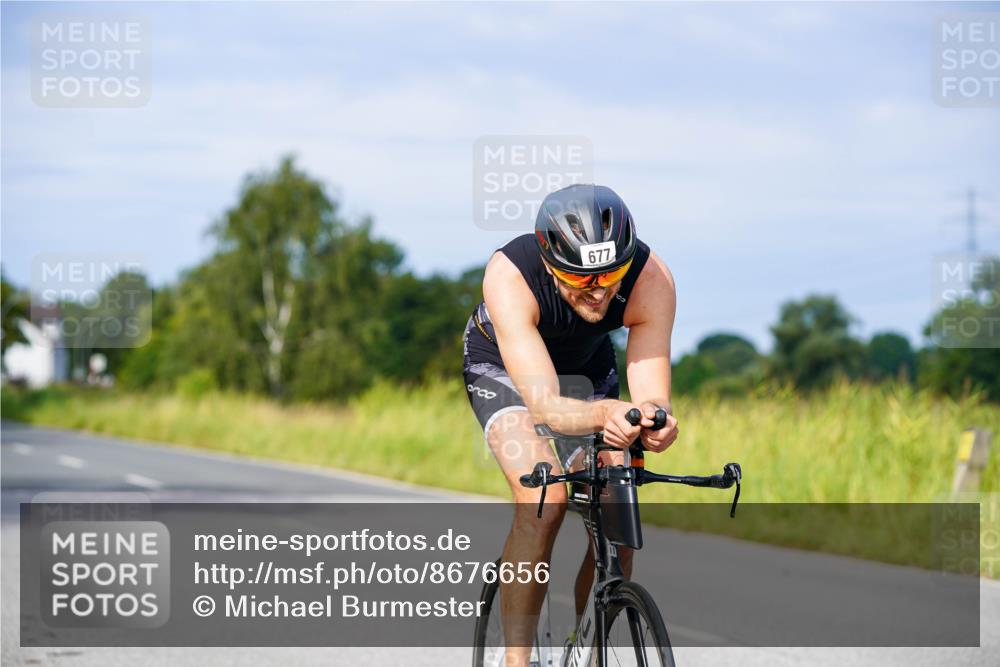 31.08.2025 - Elbe Triathlon Hamburg Michael Burmester http://msf.ph/oto/8676656 31.08.2025 10:24:48 Radfahren 677, 863 meine-sportfotos.de