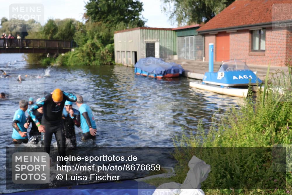 31.08.2025 - Elbe Triathlon Hamburg Luisa Fischer http://msf.ph/oto/8676659 31.08.2025 09:09:58 Schwimmen 459, 481, 589, 646 meine-sportfotos.de