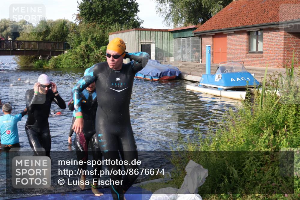 31.08.2025 - Elbe Triathlon Hamburg Luisa Fischer http://msf.ph/oto/8676674 31.08.2025 09:10:01 Schwimmen 459, 481, 589 meine-sportfotos.de
