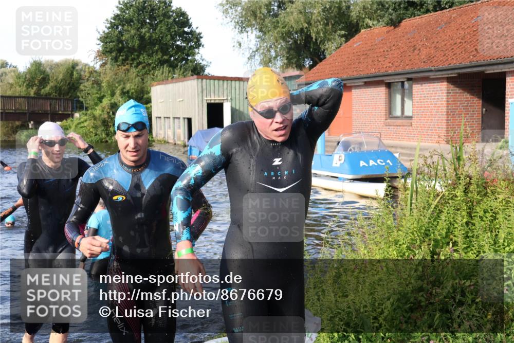 31.08.2025 - Elbe Triathlon Hamburg Luisa Fischer http://msf.ph/oto/8676679 31.08.2025 09:10:02 Schwimmen 459, 481, 589, 658 meine-sportfotos.de
