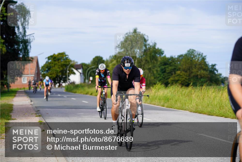 31.08.2025 - Elbe Triathlon Hamburg Michael Burmester http://msf.ph/oto/8676689 31.08.2025 10:25:04 Radfahren 446, 662, 782, 893, 929, 1062 meine-sportfotos.de
